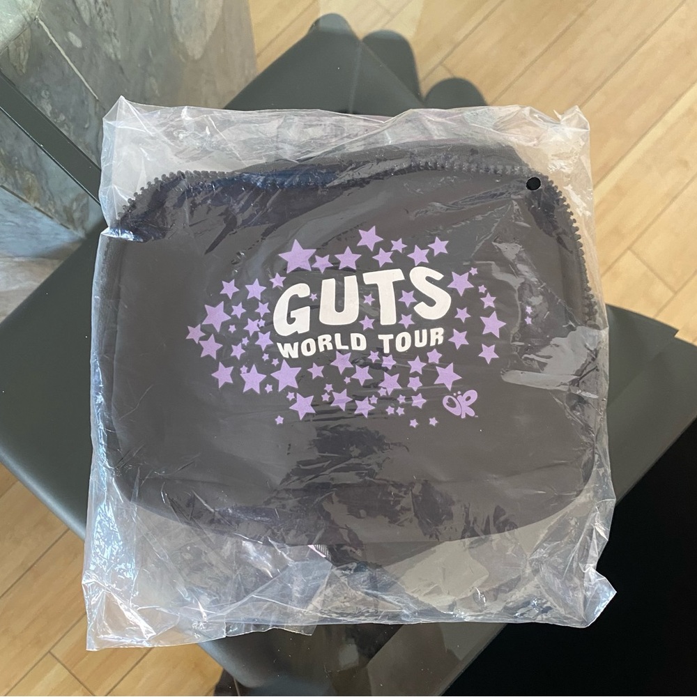 Olivia Rodrigo GUTS tour Fanny pack